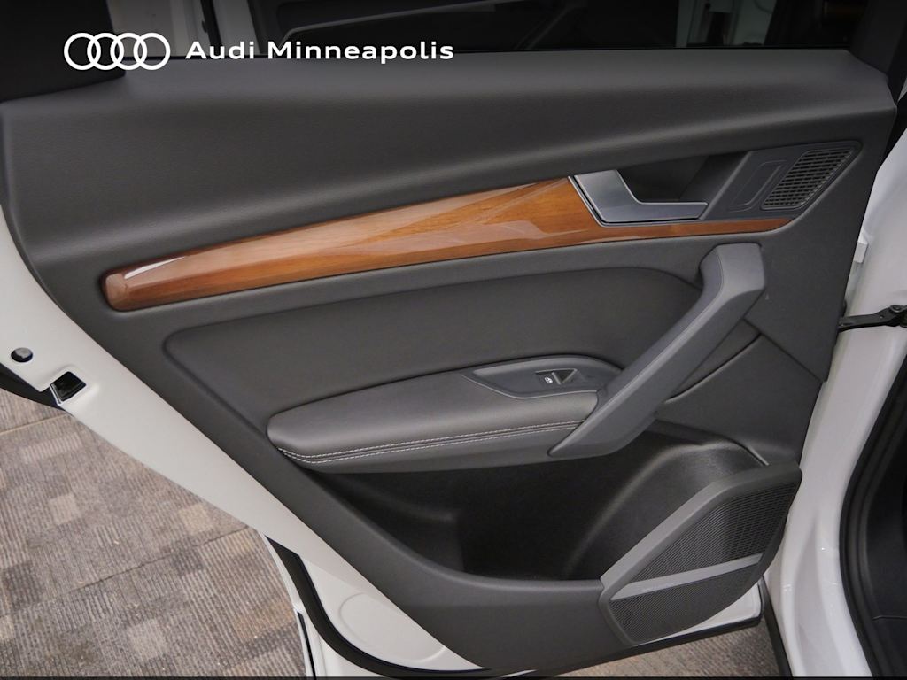 Thumbnail: 2024 Audi Q5 - 17