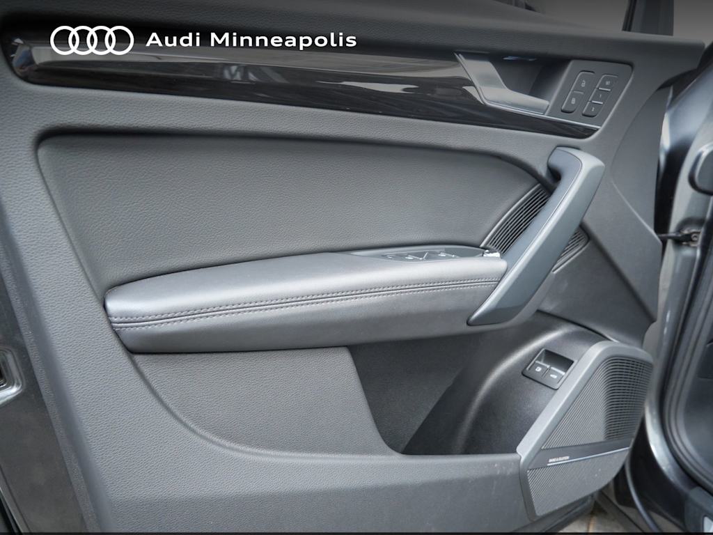 Thumbnail: 2020 Audi Q5 - 15