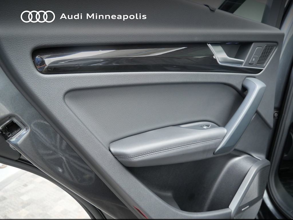 Thumbnail: 2020 Audi Q5 - 17