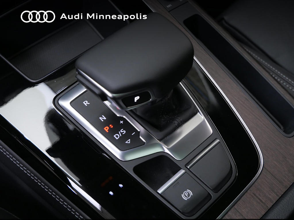 Thumbnail: 2024 Audi Q5 - 11