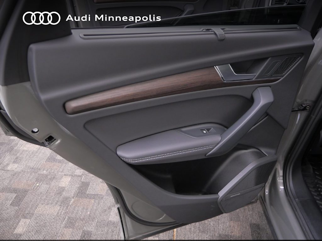 Thumbnail: 2024 Audi Q5 - 17