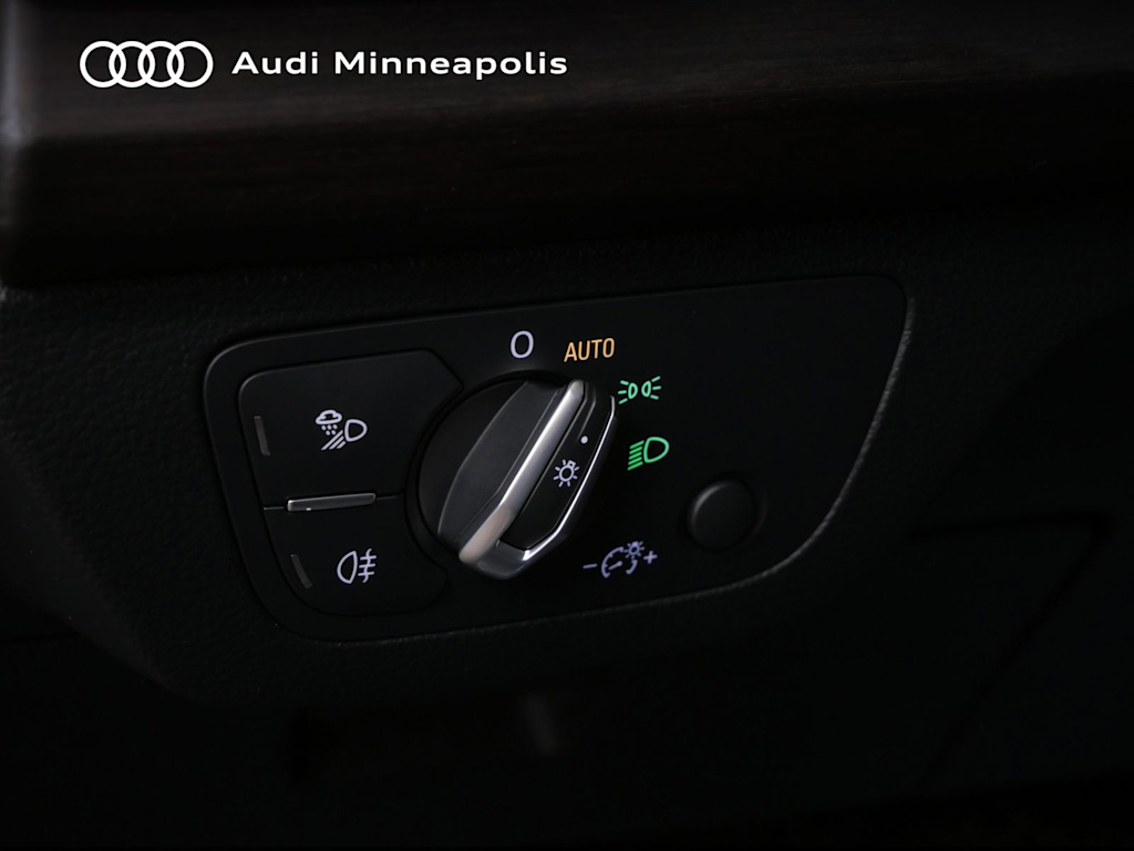 Thumbnail: 2023 Audi Q5 - 12