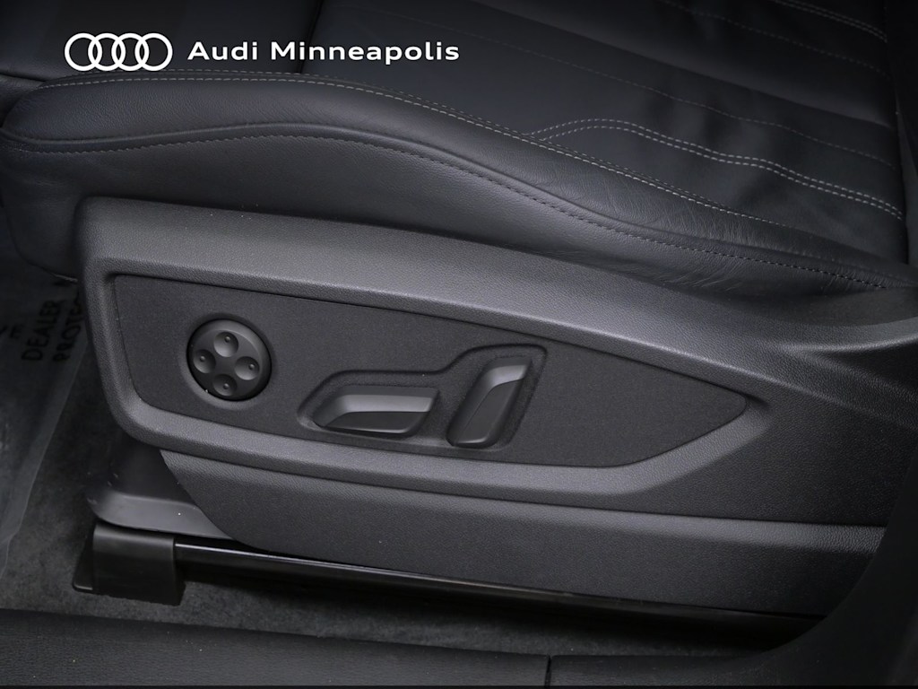 Thumbnail: 2023 Audi Q5 - 18