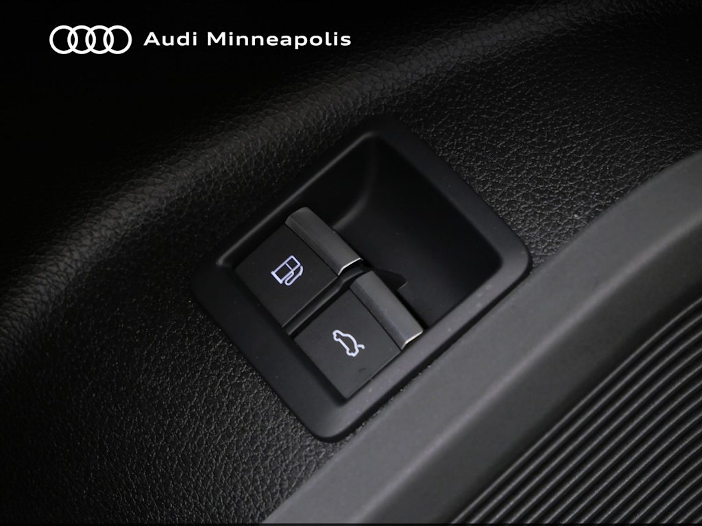 Thumbnail: 2023 Audi Q5 - 13