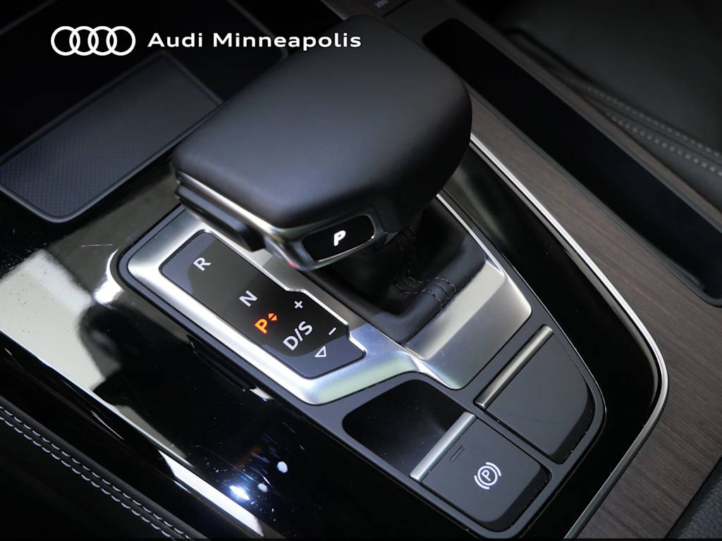 Thumbnail: 2023 Audi Q5 - 11