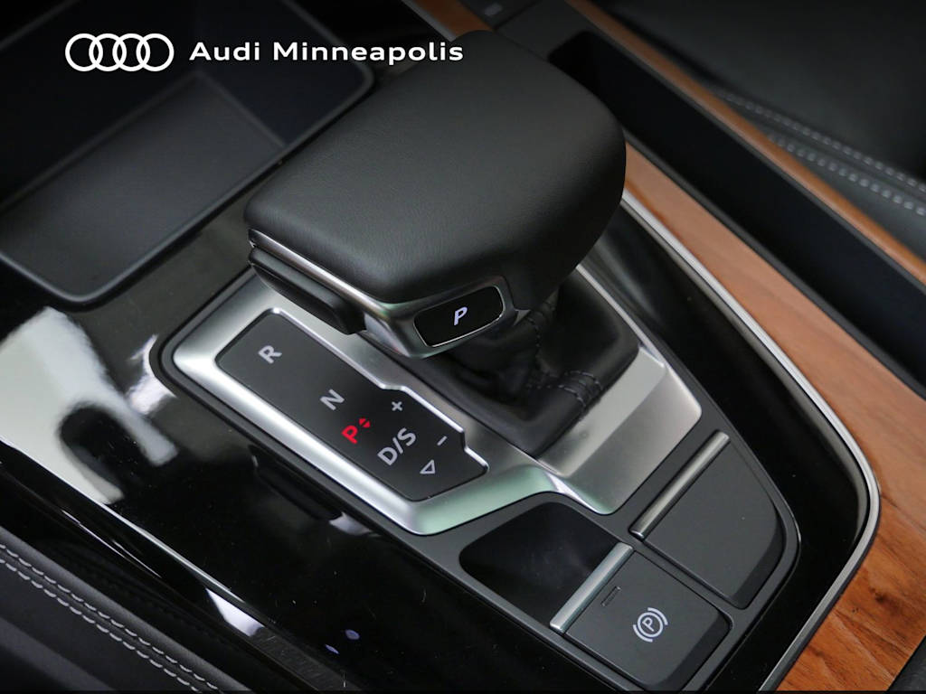 Thumbnail: 2023 Audi Q5 - 11