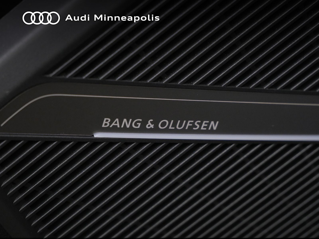 Thumbnail: 2023 Audi Q5 - 7