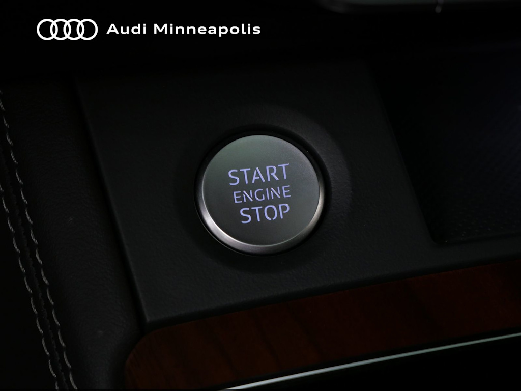 Thumbnail: 2023 Audi Q5 - 25