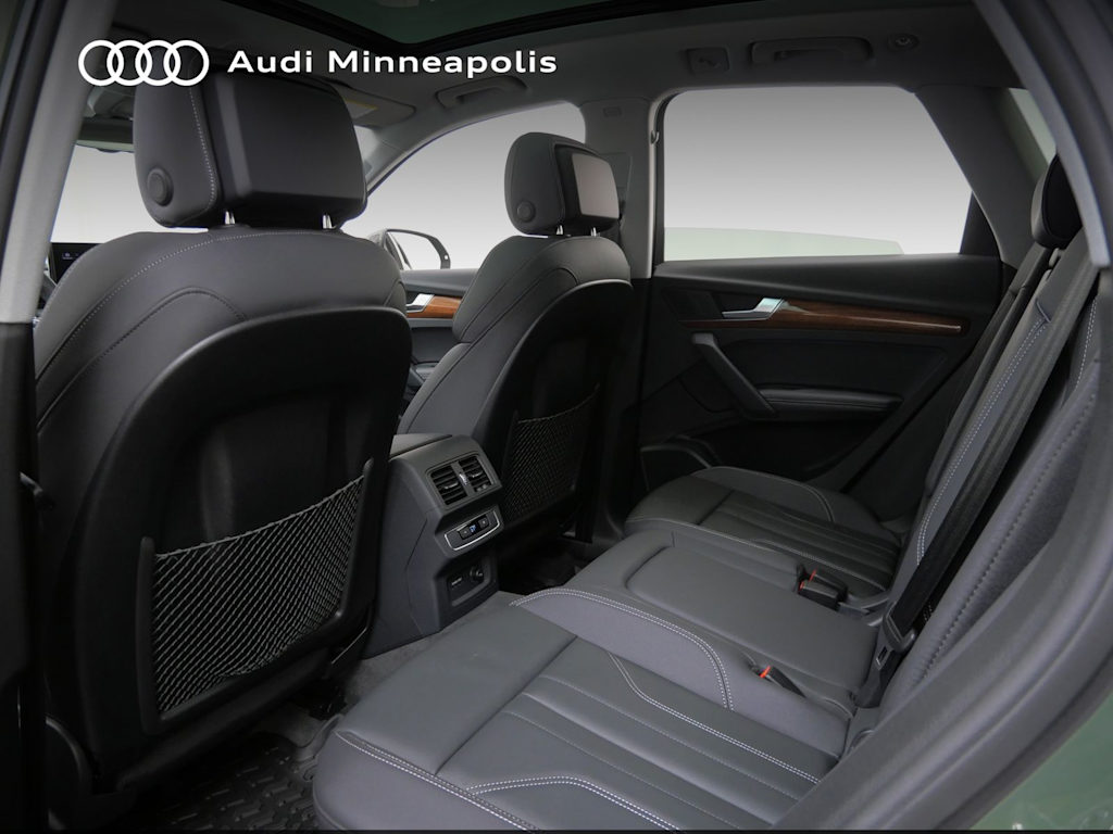 Thumbnail: 2023 Audi Q5 - 9
