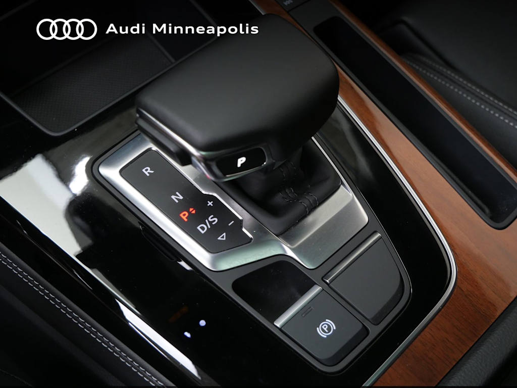 Thumbnail: 2023 Audi Q5 - 11