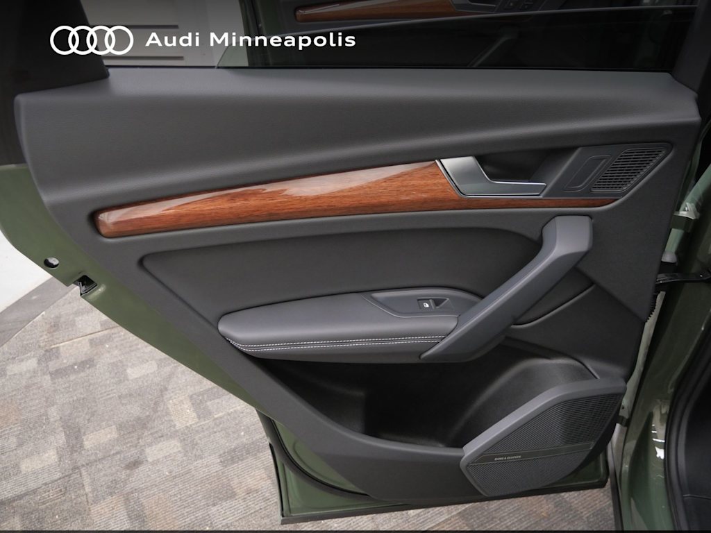 Thumbnail: 2023 Audi Q5 - 19