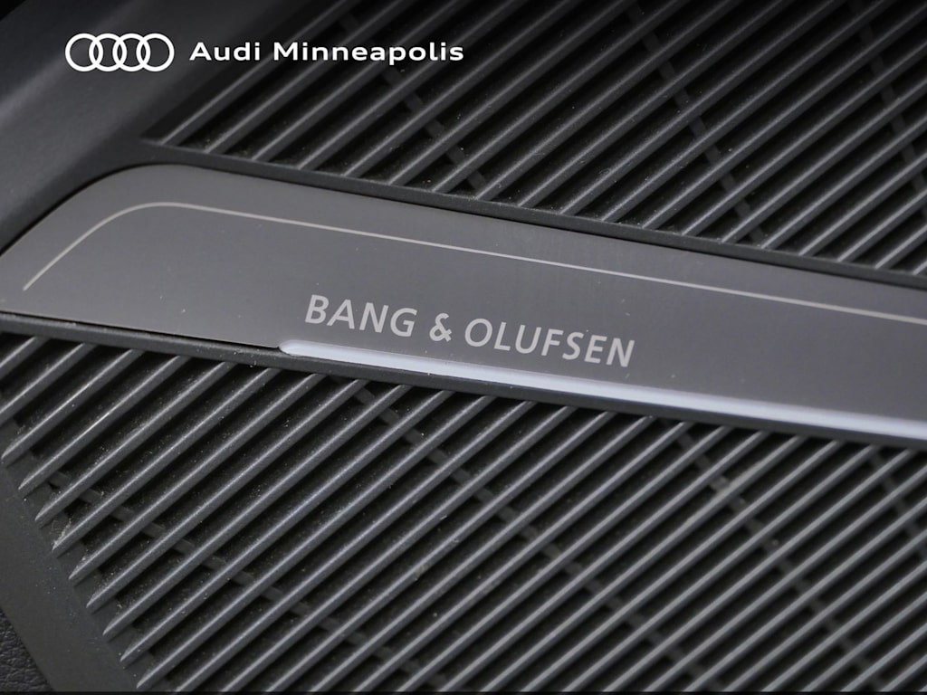 Thumbnail: 2023 Audi Q5 - 7