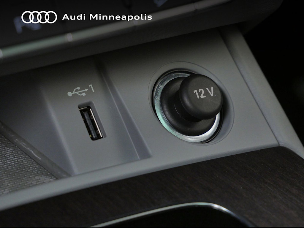 Thumbnail: 2023 Audi Q5 - 25