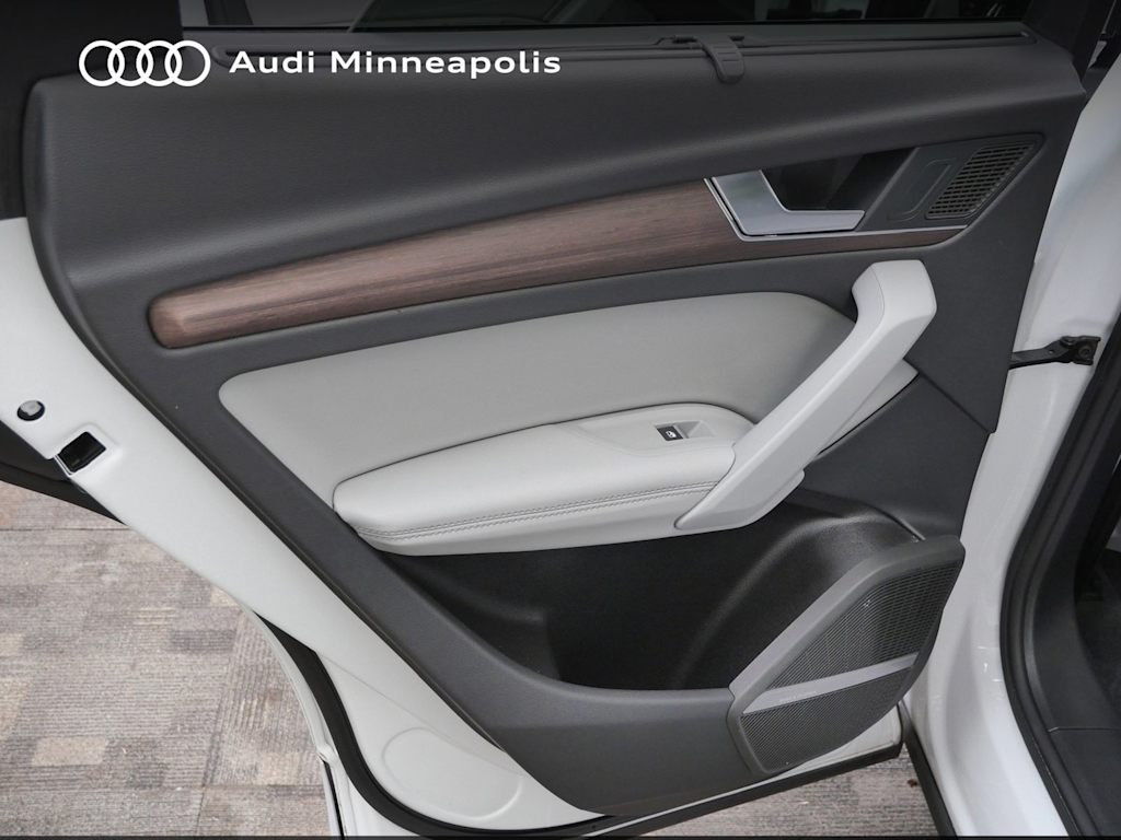 Thumbnail: 2023 Audi Q5 - 18