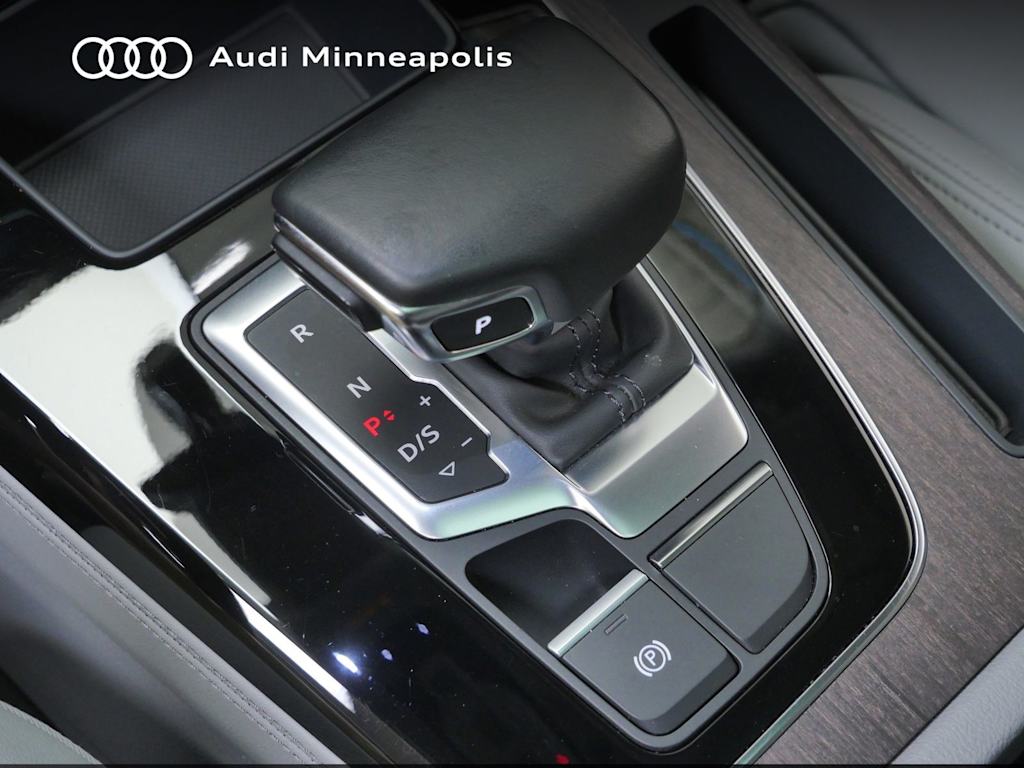 Thumbnail: 2023 Audi Q5 - 26