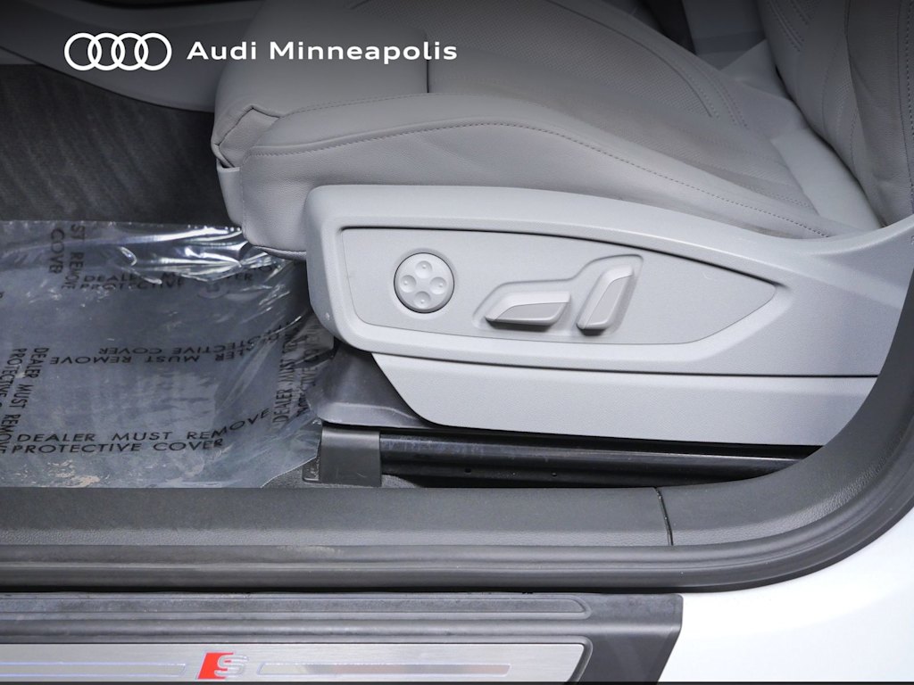 Thumbnail: 2023 Audi Q5 - 17