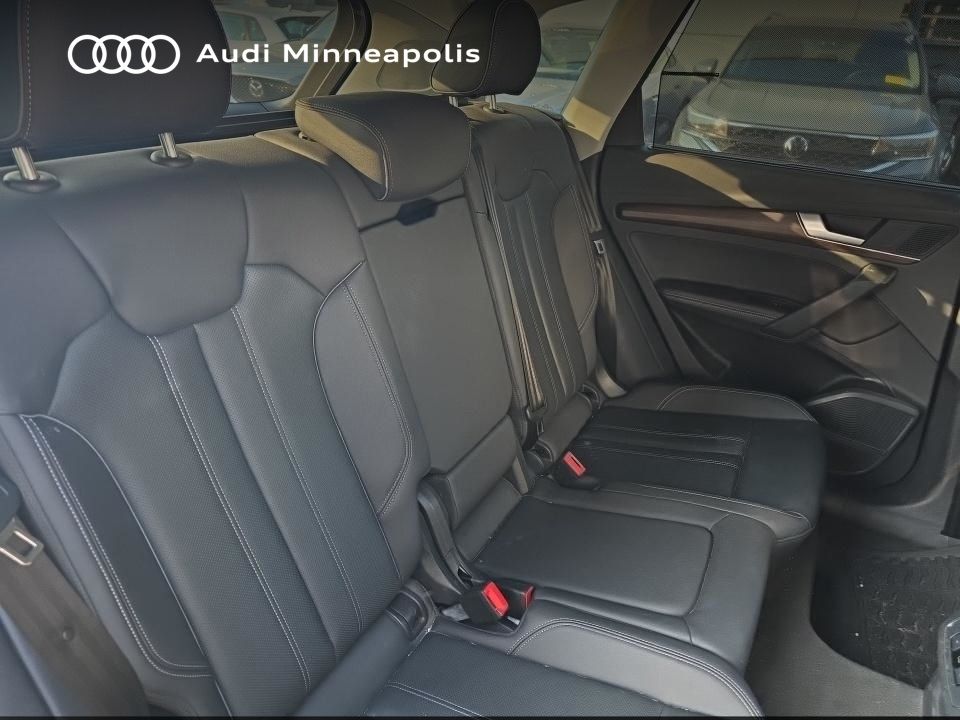 Thumbnail: 2023 Audi Q5 - 6