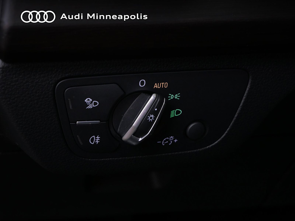 Thumbnail: 2023 Audi Q5 - 12