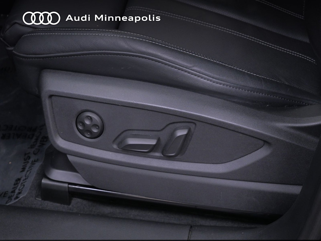 Thumbnail: 2023 Audi Q5 - 17