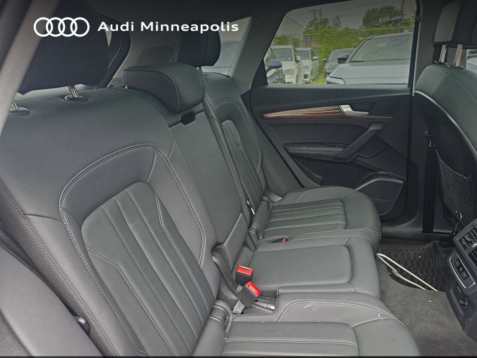 Thumbnail: 2023 Audi Q5 - 10