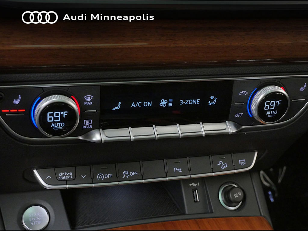 Thumbnail: 2023 Audi Q5 - 25