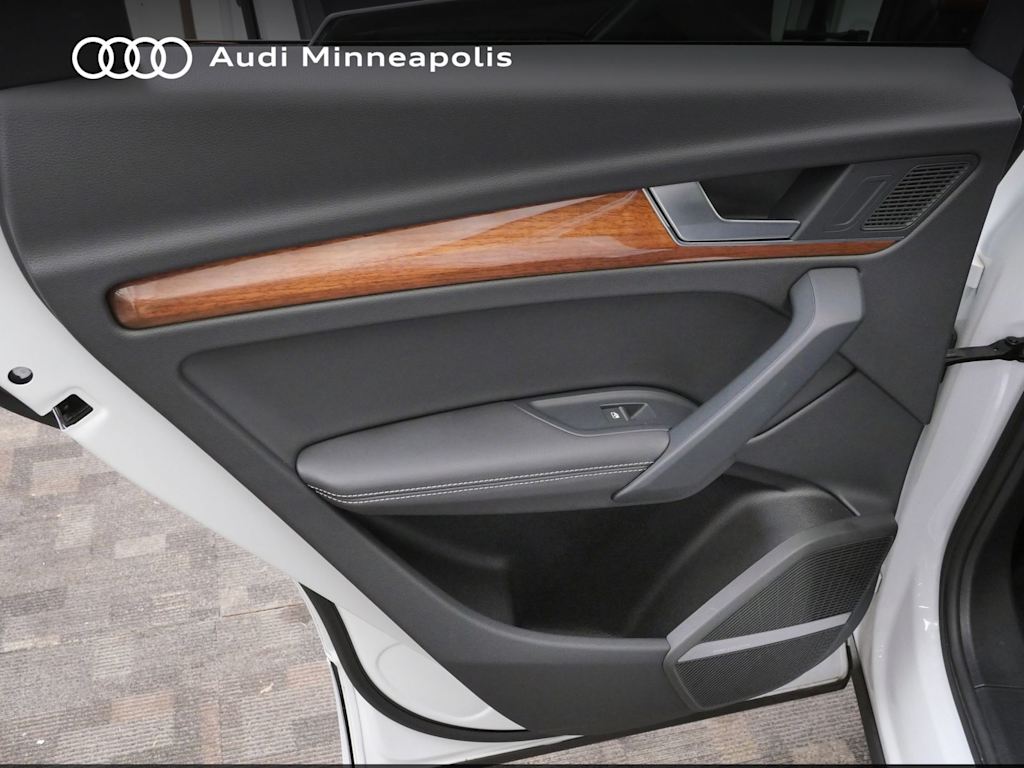 Thumbnail: 2023 Audi Q5 - 19