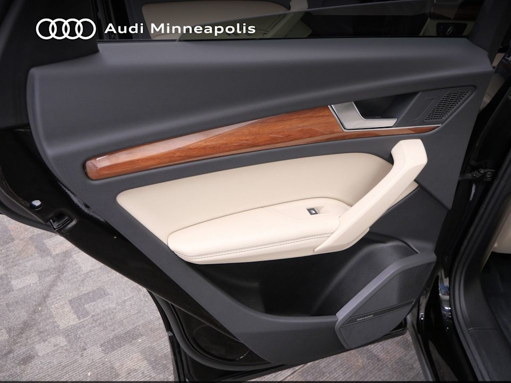Thumbnail: 2023 Audi Q5 - 18