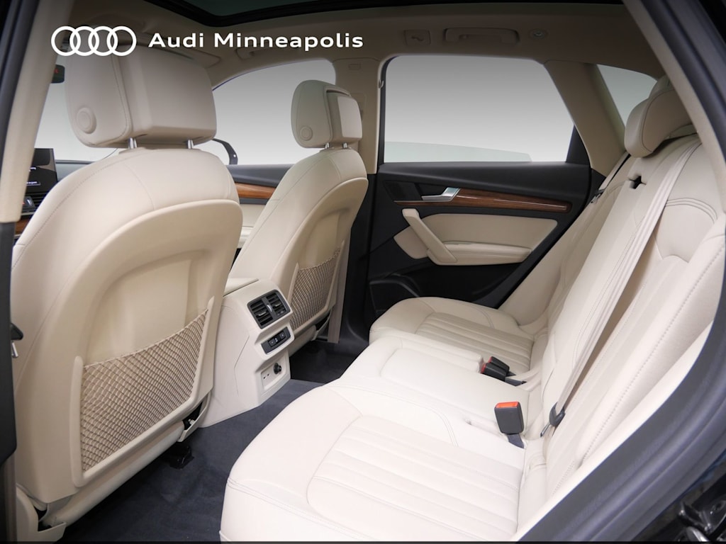 Thumbnail: 2023 Audi Q5 - 8