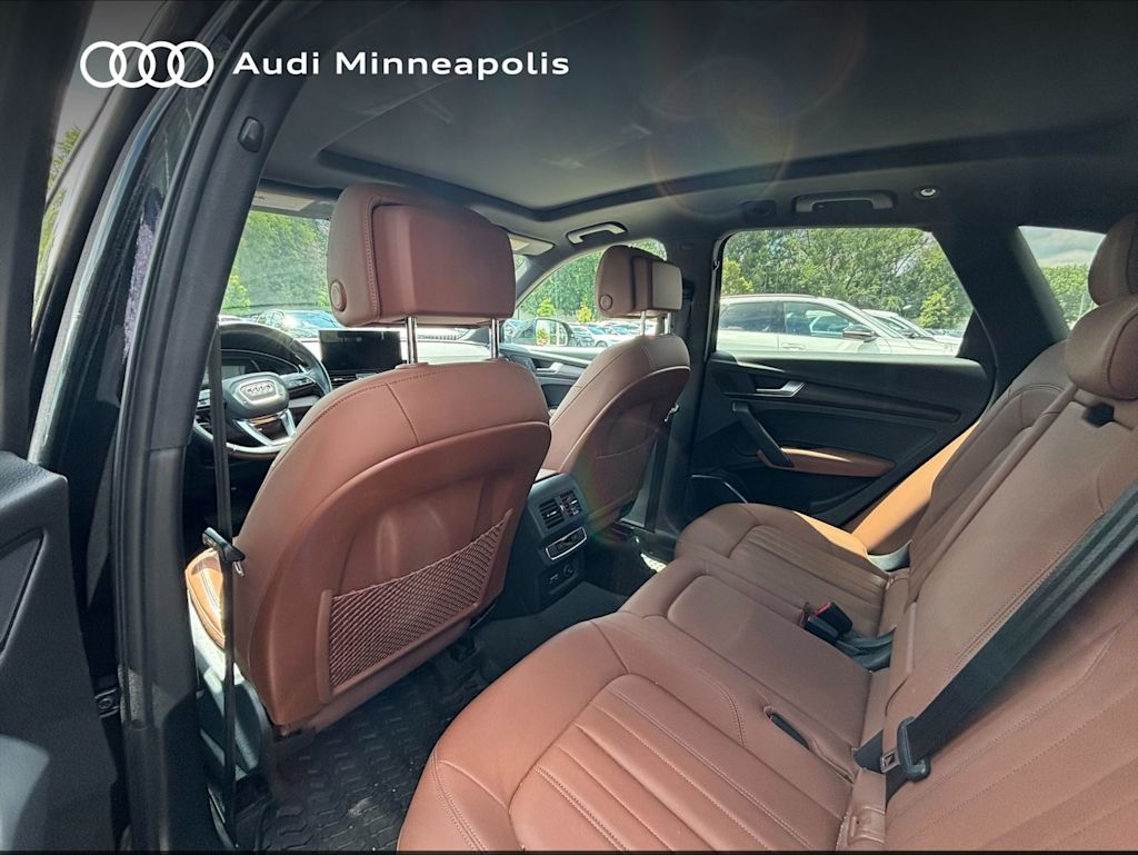 Thumbnail: 2022 Audi Q5 - 10