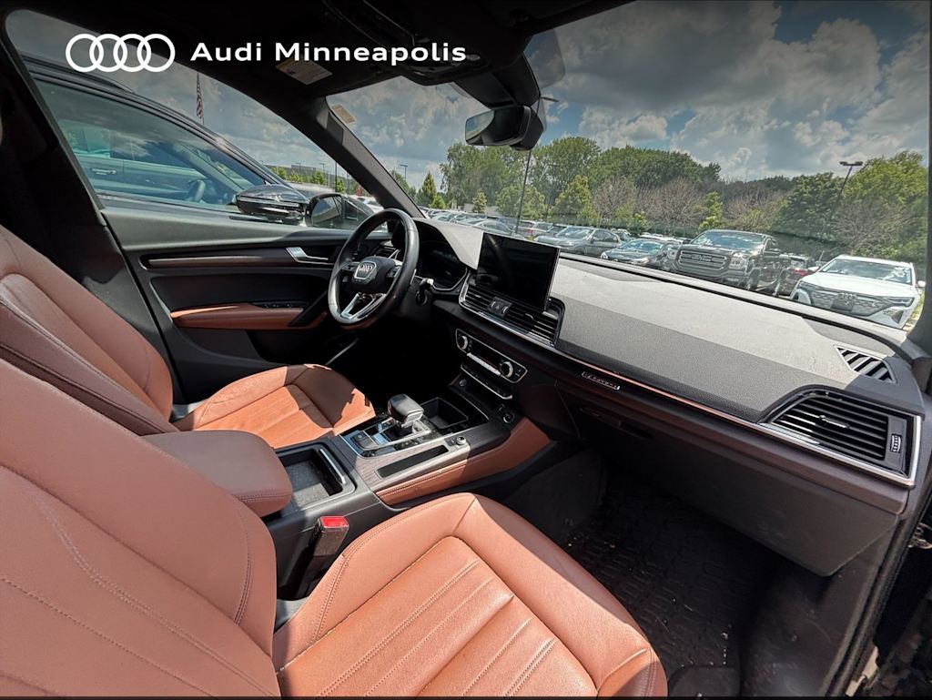 Thumbnail: 2022 Audi Q5 - 4