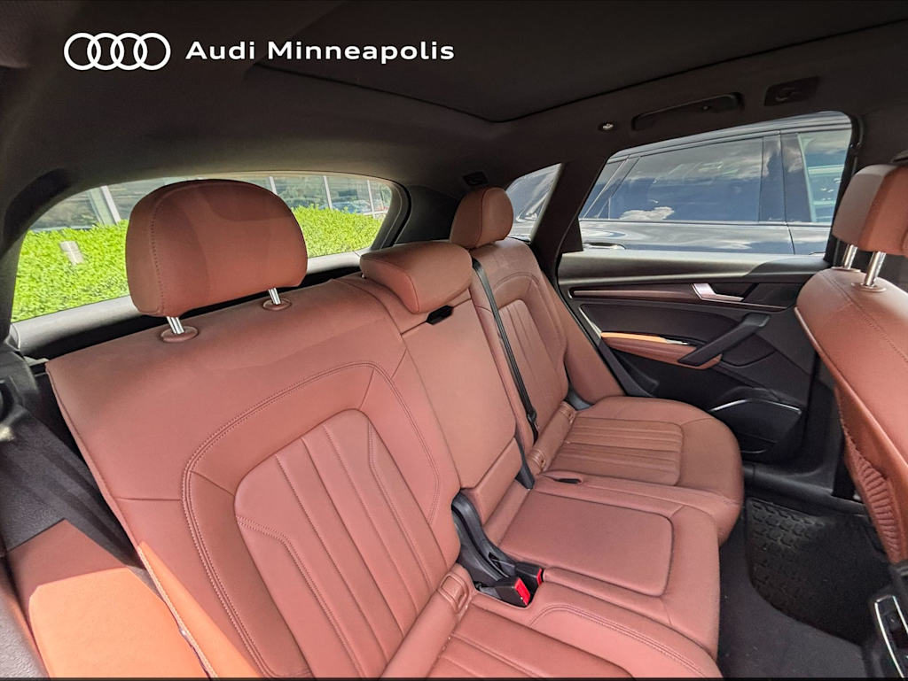 Thumbnail: 2022 Audi Q5 - 11
