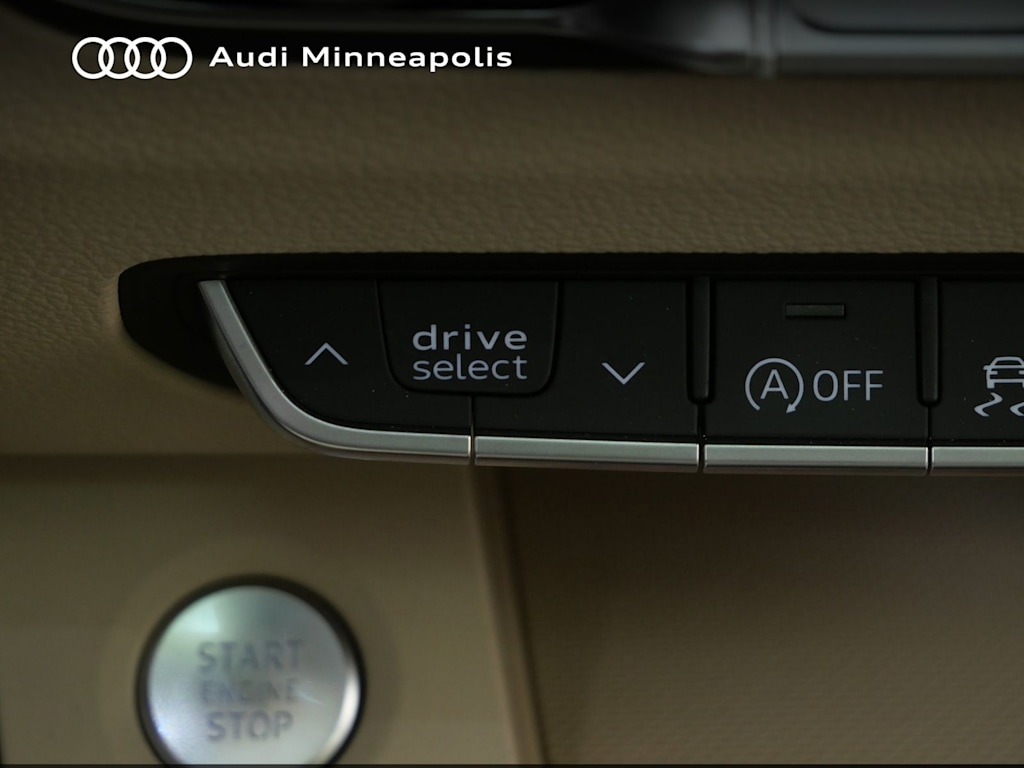 Thumbnail: 2023 Audi Q5 - 22
