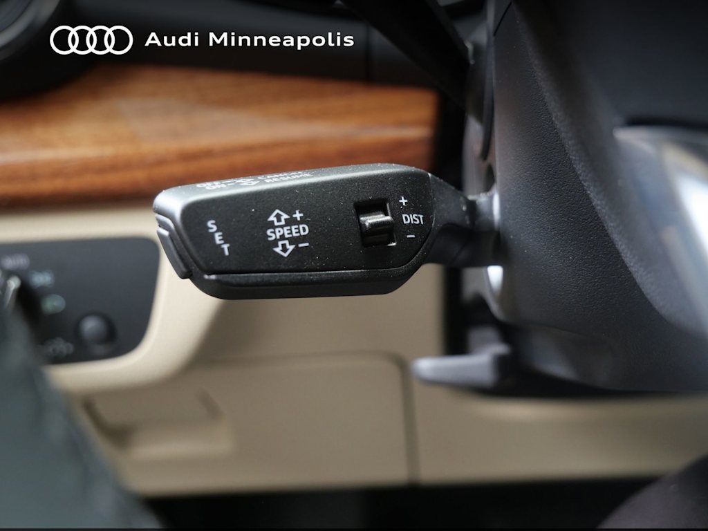 Thumbnail: 2023 Audi Q5 - 25