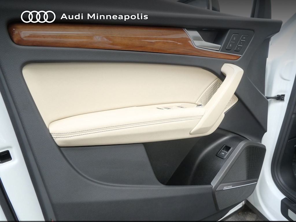 Thumbnail: 2023 Audi Q5 - 14