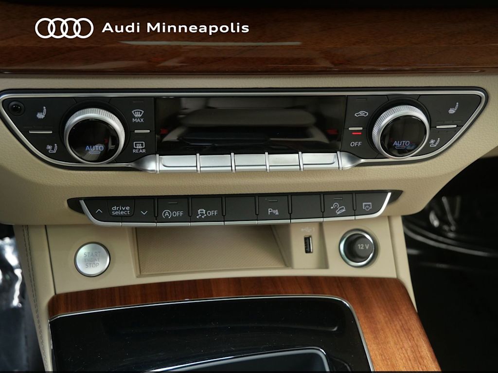 Thumbnail: 2023 Audi Q5 - 18
