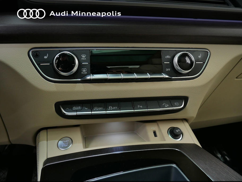 Thumbnail: 2025 Audi Q5 - 26