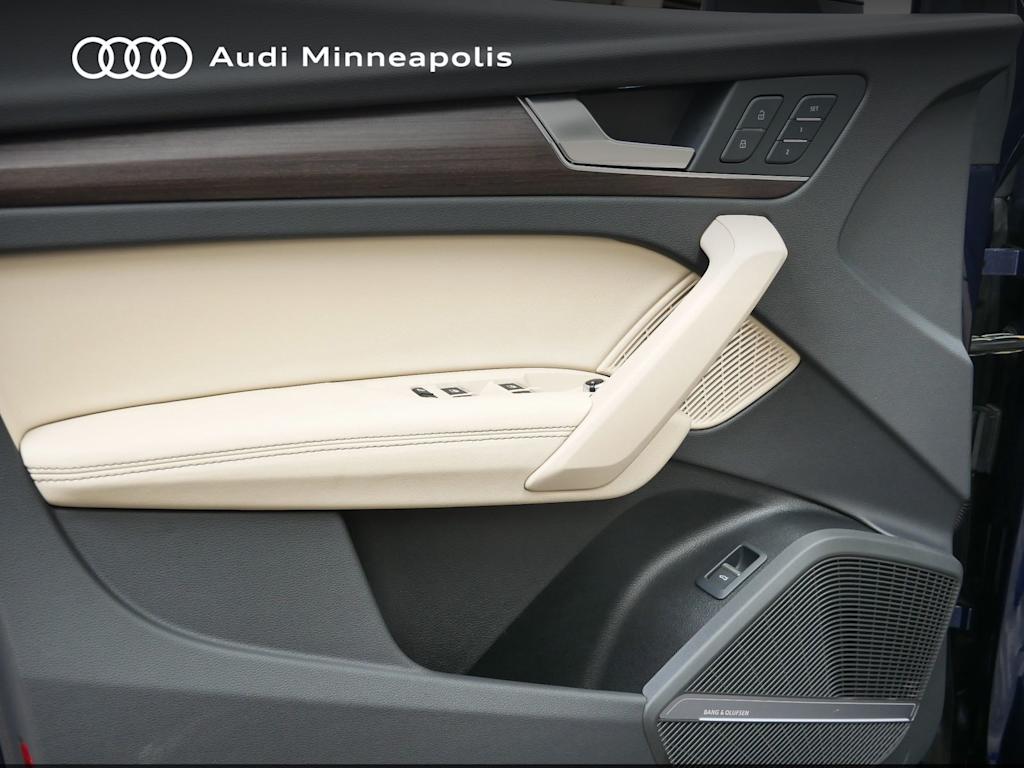 Thumbnail: 2025 Audi Q5 - 15