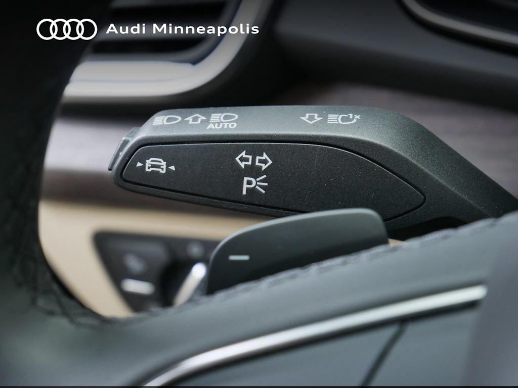 Thumbnail: 2025 Audi Q5 - 25