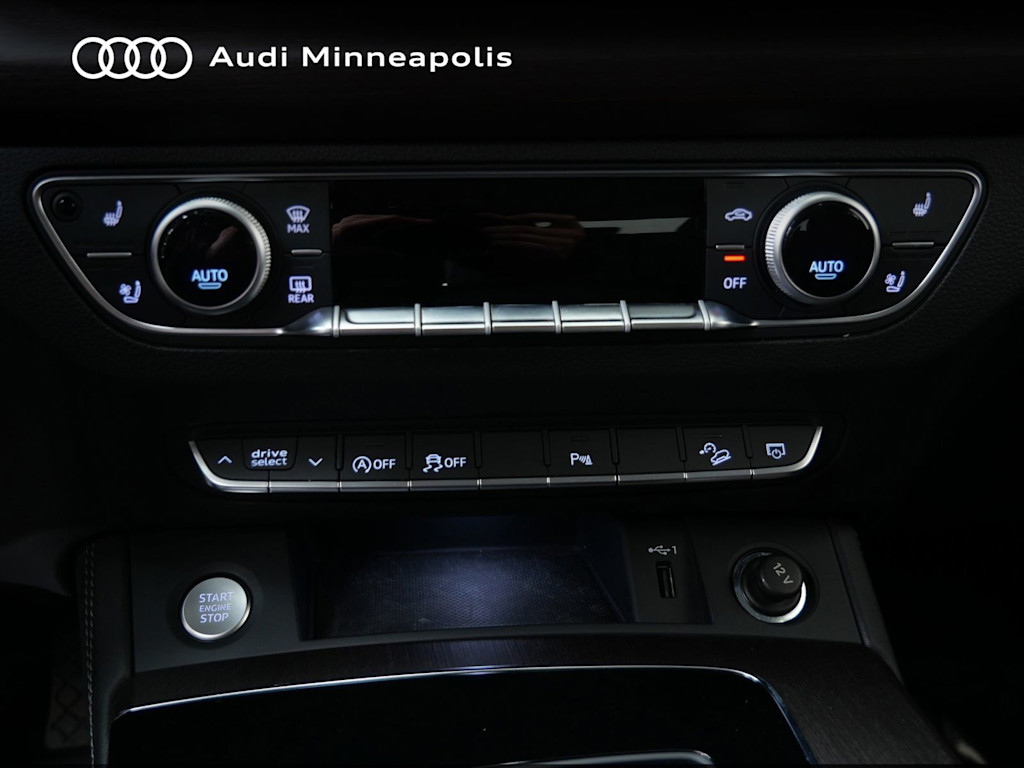 Thumbnail: 2023 Audi Q5 - 23