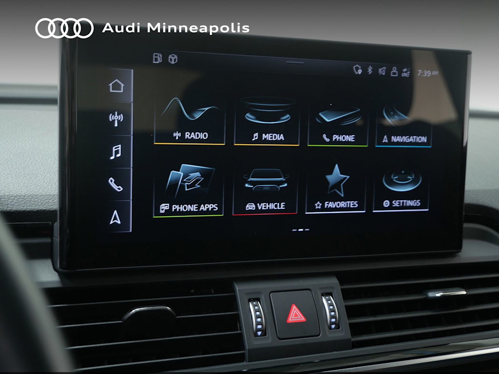 Thumbnail: 2023 Audi Q5 - 9