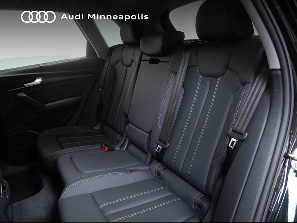 Thumbnail: 2023 Audi Q5 - 8