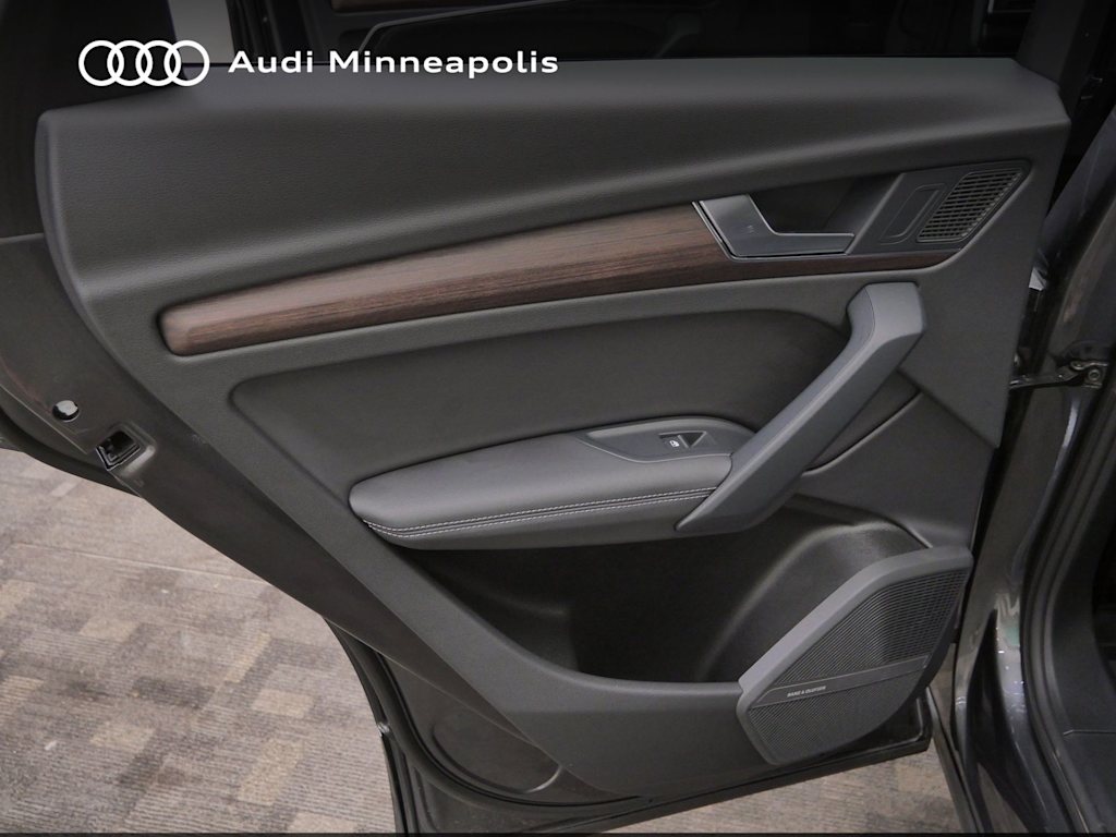Thumbnail: 2023 Audi Q5 - 17