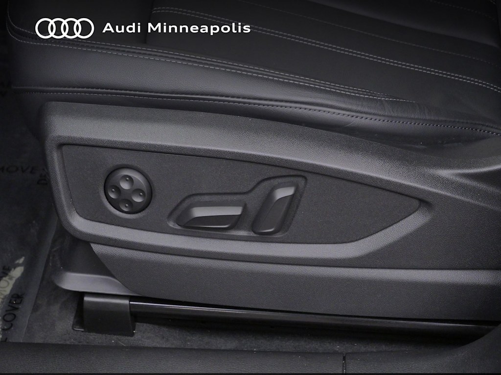 Thumbnail: 2023 Audi Q5 - 16