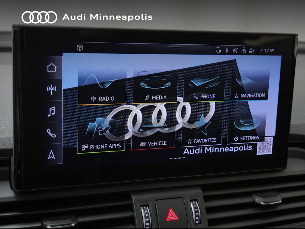 Thumbnail: 2023 Audi Q5 - 10