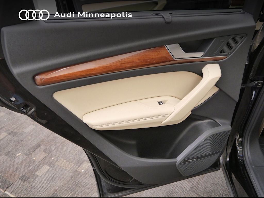 Thumbnail: 2023 Audi Q5 - 17