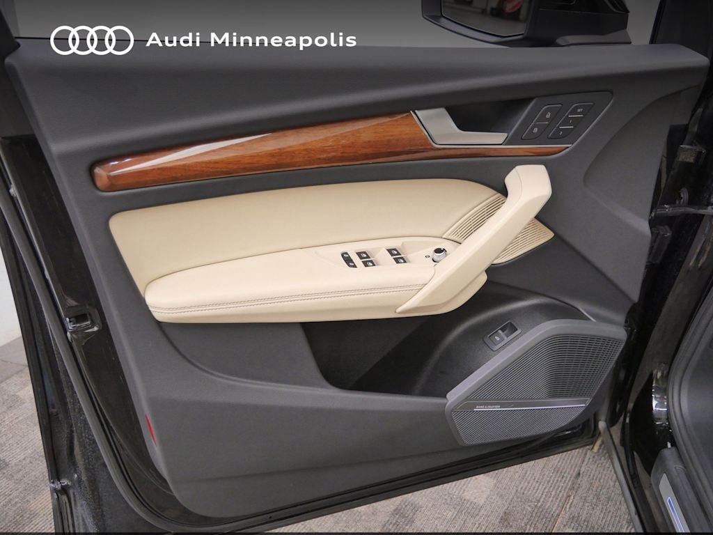 Thumbnail: 2023 Audi Q5 - 15