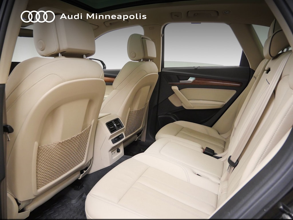 Thumbnail: 2023 Audi Q5 - 9