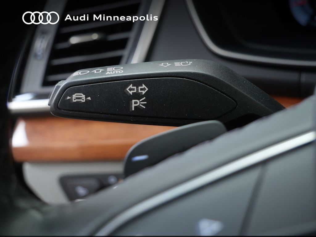 Thumbnail: 2022 Audi Q5 - 25