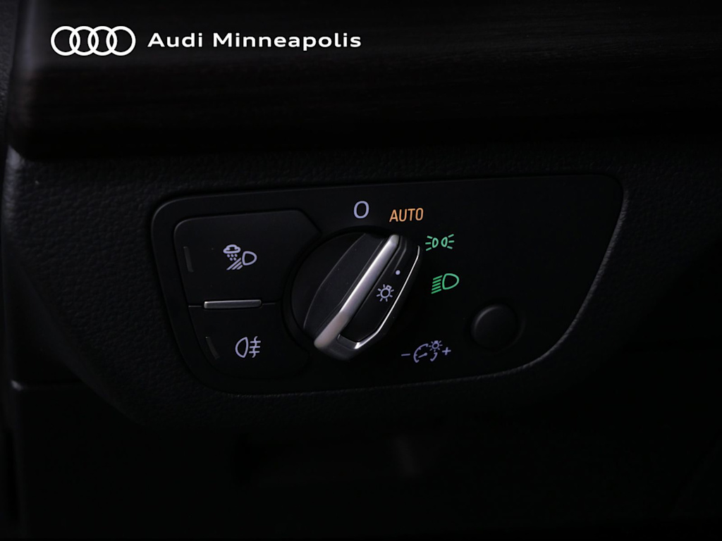 Thumbnail: 2022 Audi Q5 - 11