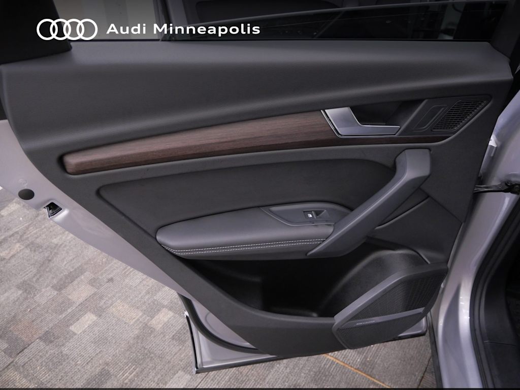 Thumbnail: 2022 Audi Q5 - 18
